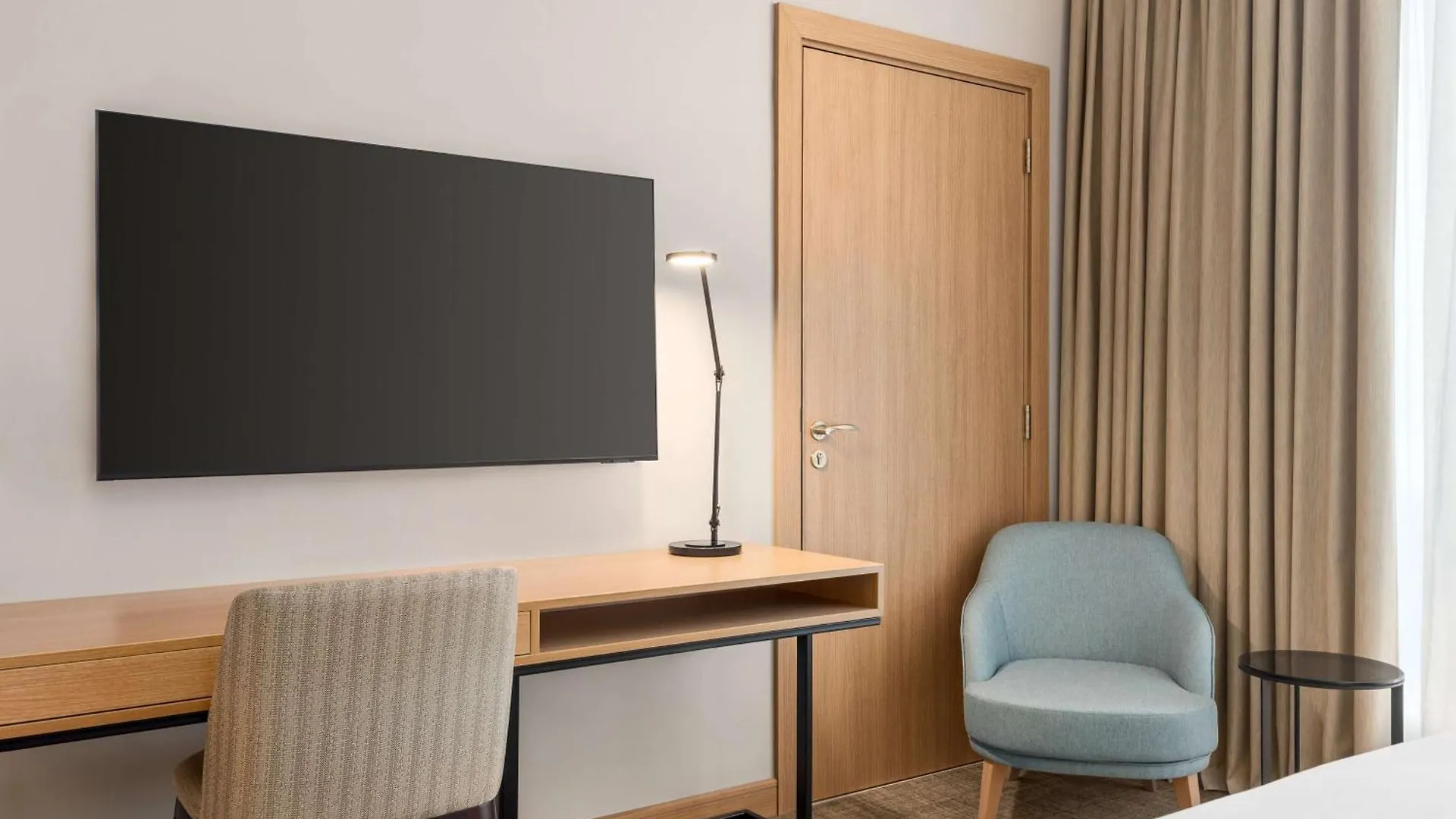 Radisson Hotel & Residence Riyadh Olaya شقة فندقية