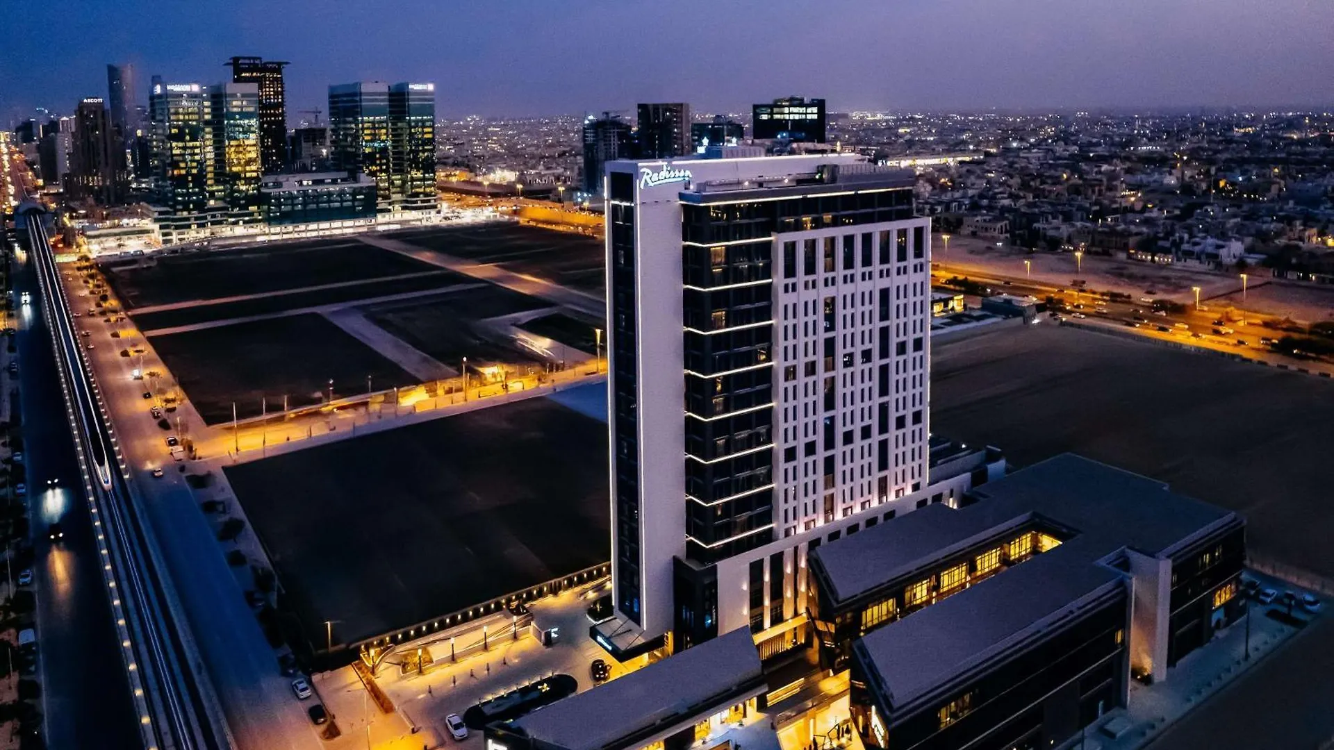Radisson Hotel & Residence Riyadh Olaya 4*,
