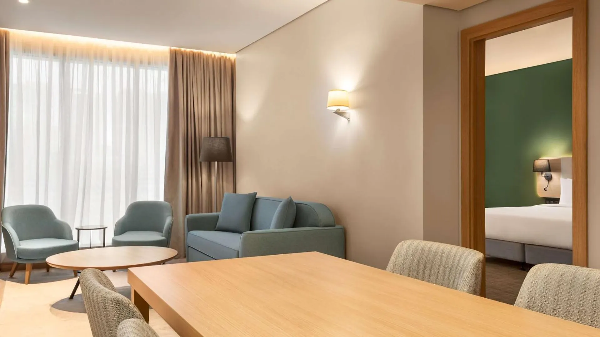 Radisson Hotel & Residence Riyadh Olaya Lägenhetshotell