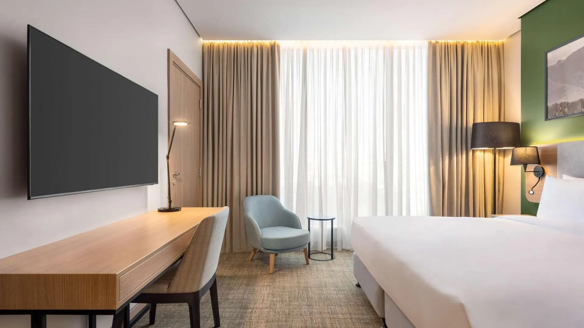 Radisson Hotel & Residence Riyadh Olaya 4*,